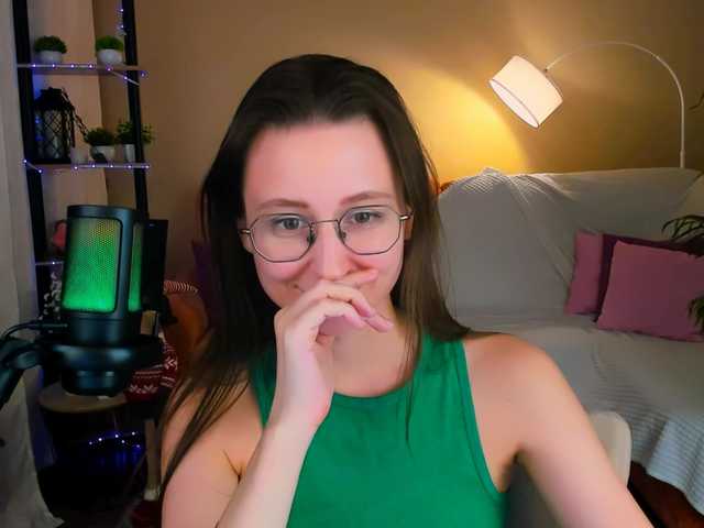 YourLovellyStory webcam bongacams model stream image