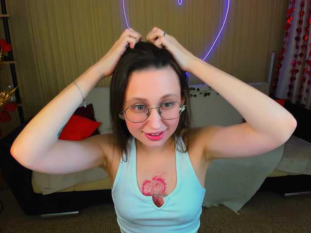 YourLovellyStory's BongaCams show and profile