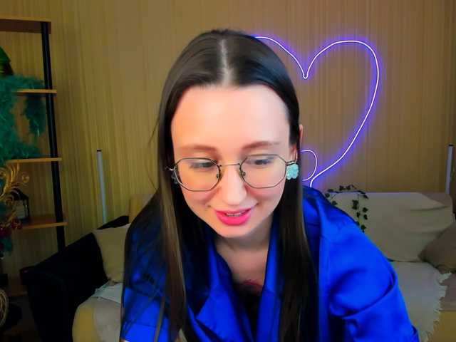 YourLovellyStory webcam