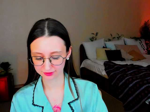 YourLovellyStory's BongaCams show and profile