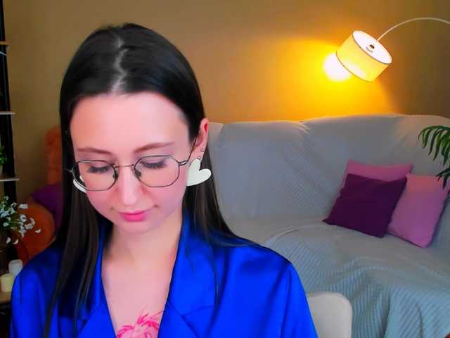 YourLovellyStory's BongaCams show and profile