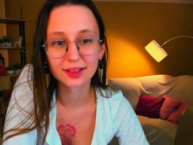 YourLovellyStory's BongaCams show and profile