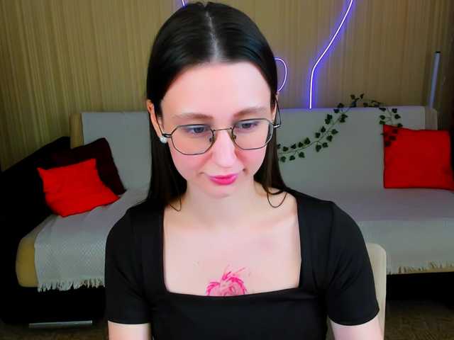 YourLovellyStory's BongaCams show and profile