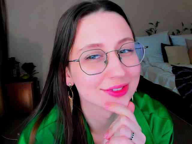 YourLovellyStory webcam