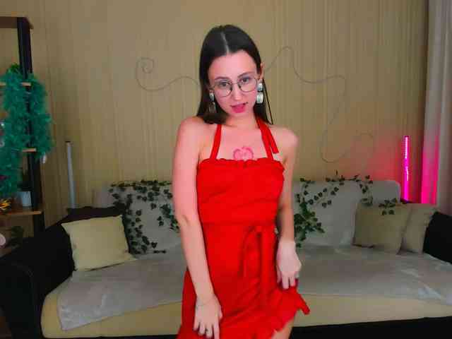 YourLovellyStory webcam