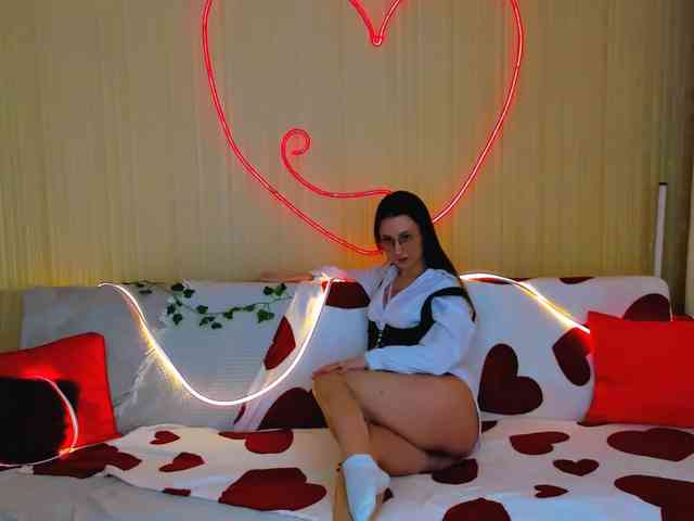 YourLovellyStory webcam