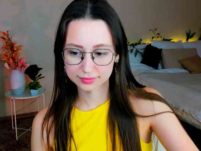 YourLovellyStory webcam