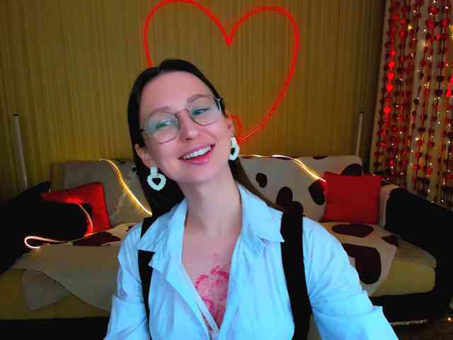 YourLovellyStory webcam