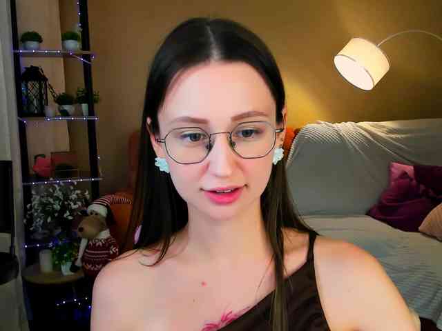 YourLovellyStory webcam