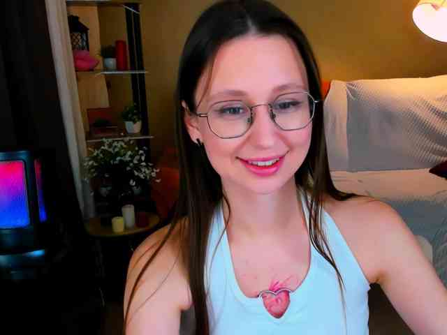 YourLovellyStory webcam