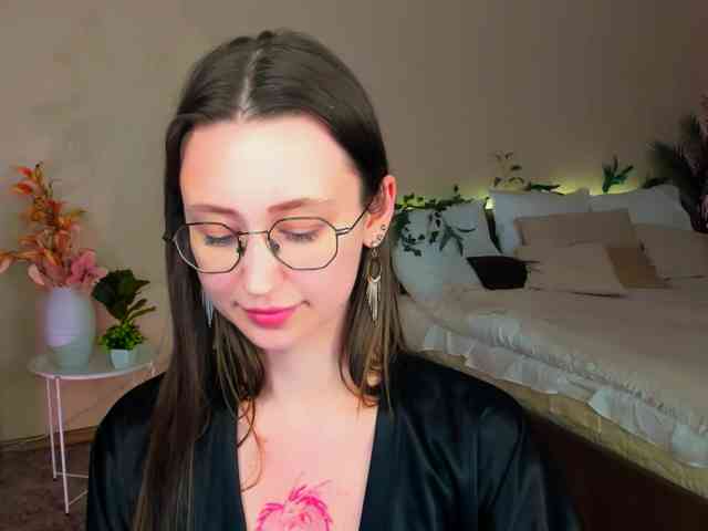 YourLovellyStory webcam