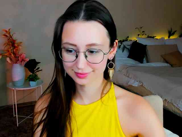 YourLovellyStory webcam