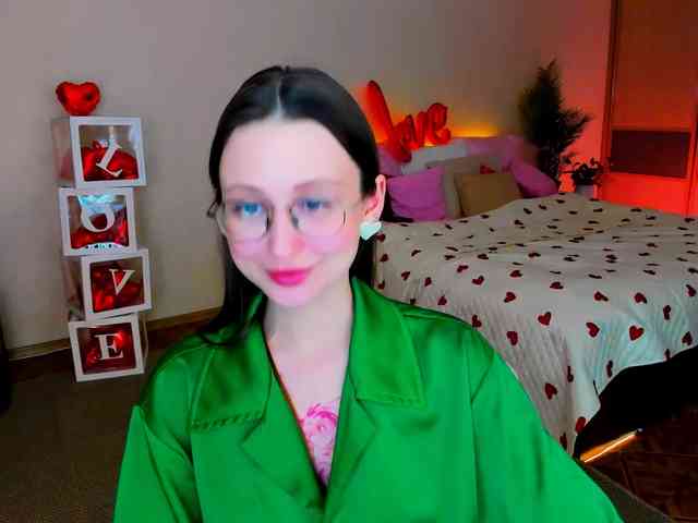 YourLovellyStory webcam