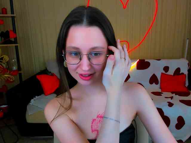 YourLovellyStory webcam
