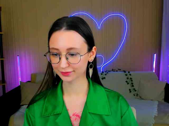 YourLovellyStory webcam