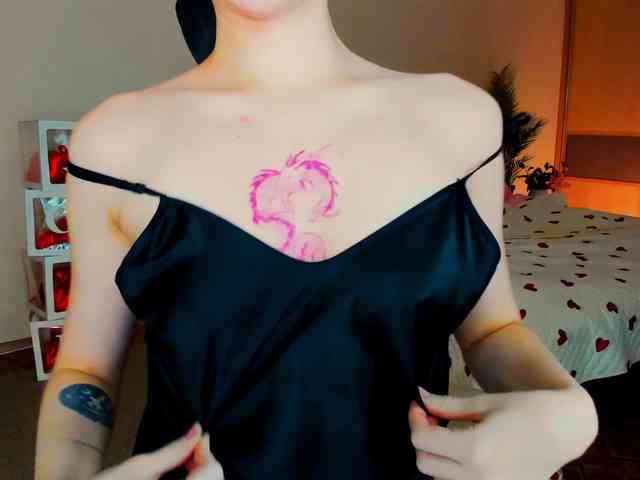 YourLovellyStory webcam