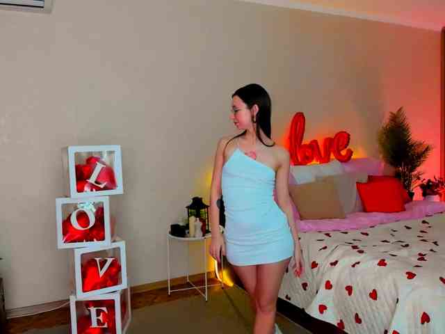 YourLovellyStory webcam