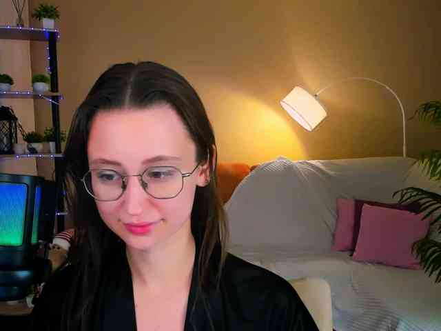 YourLovellyStory webcam