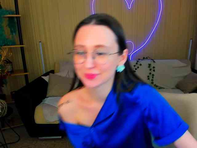 YourLovellyStory webcam