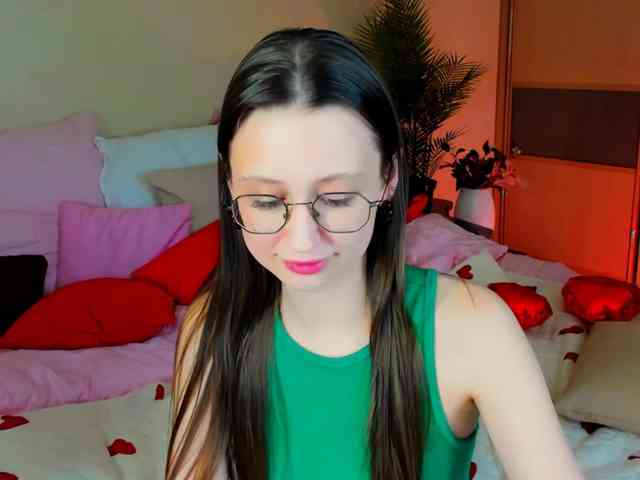 YourLovellyStory webcam