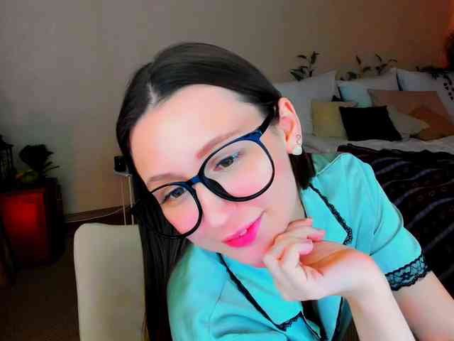 YourLovellyStory webcam