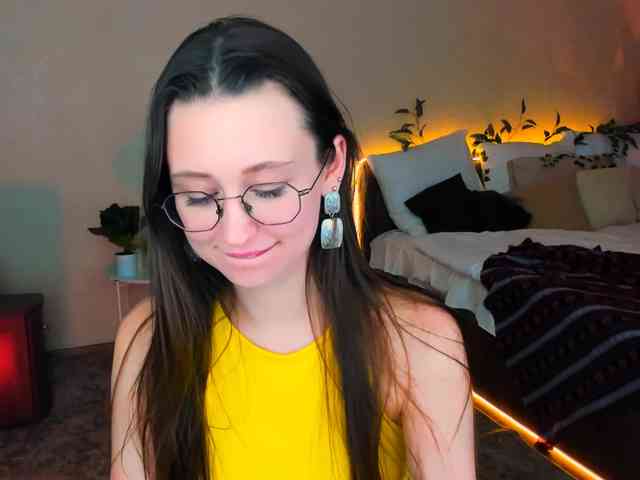 YourLovellyStory webcam