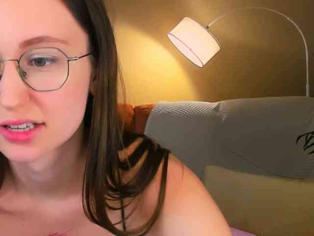 YourLovellyStory webcam