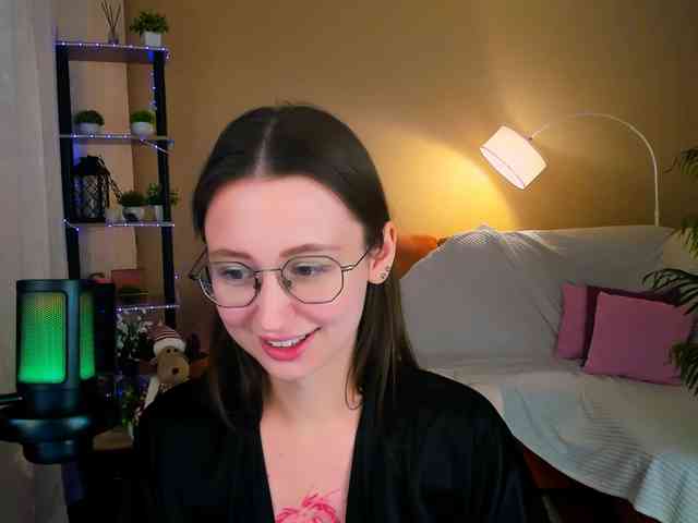 YourLovellyStory webcam