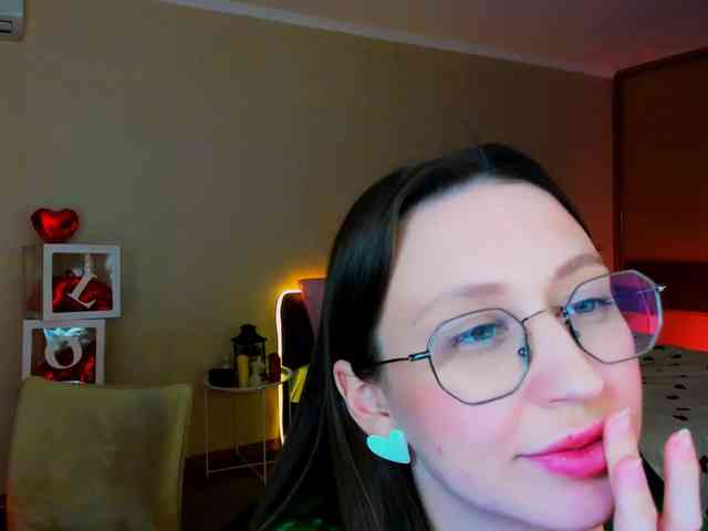 YourLovellyStory webcam