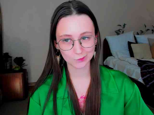 YourLovellyStory webcam