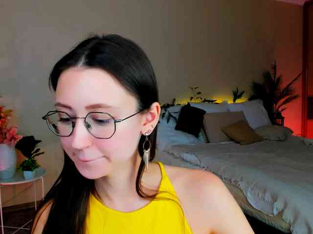 YourLovellyStory webcam