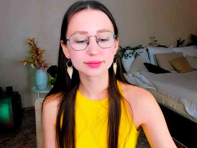 YourLovellyStory webcam