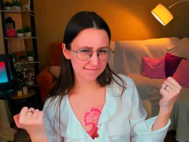 YourLovellyStory webcam