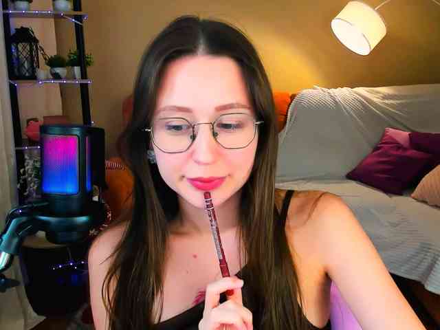 YourLovellyStory webcam