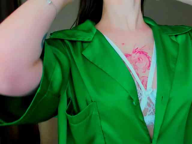 YourLovellyStory webcam