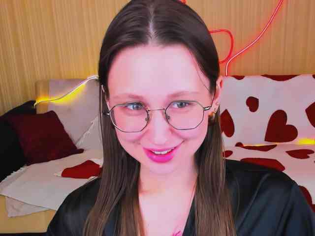 YourLovellyStory webcam