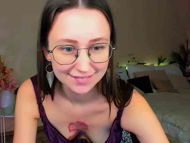 YourLovellyStory webcam