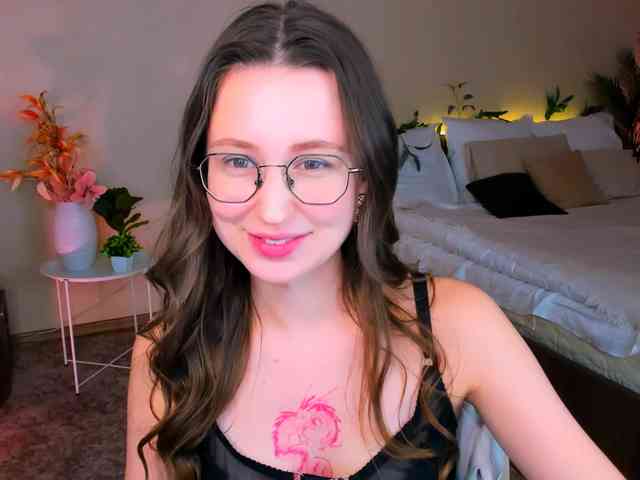 YourLovellyStory webcam