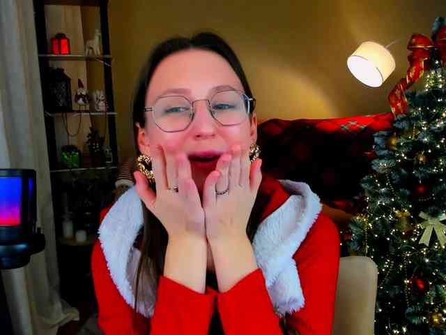 YourLovellyStory webcam