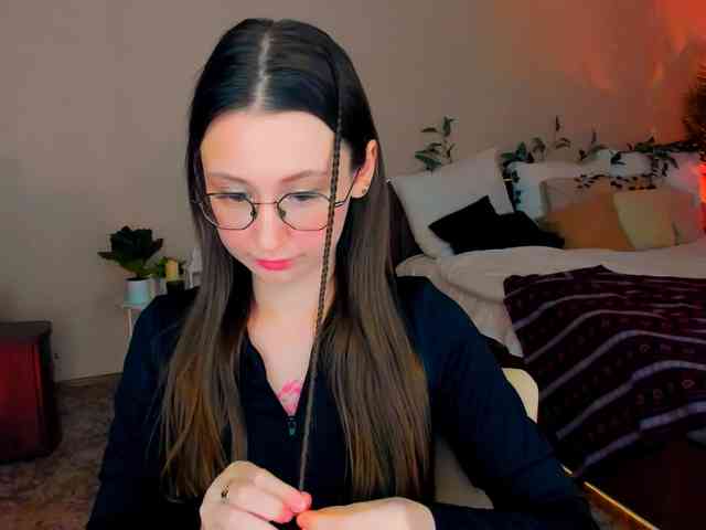 YourLovellyStory webcam