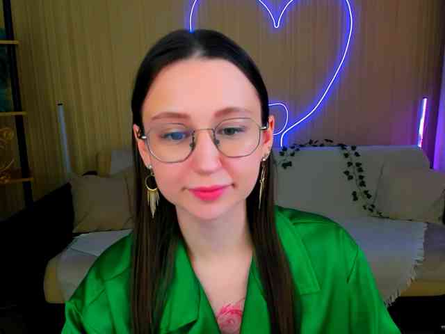 YourLovellyStory webcam