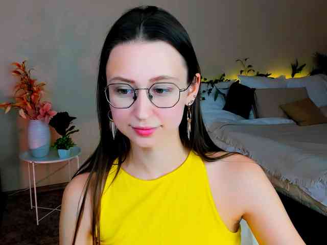 YourLovellyStory webcam