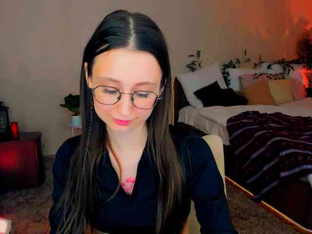 YourLovellyStory webcam