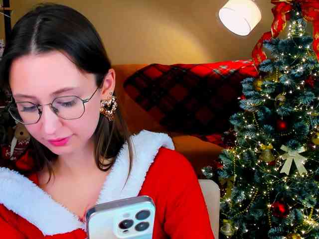 YourLovellyStory webcam