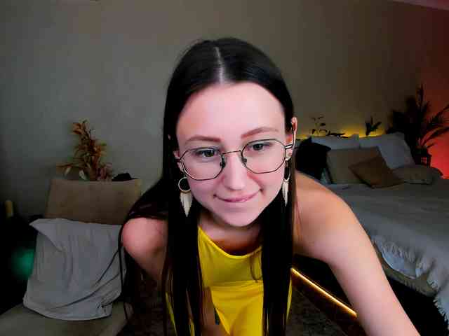 YourLovellyStory webcam