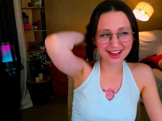 YourLovellyStory webcam