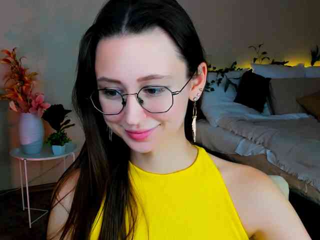 YourLovellyStory webcam