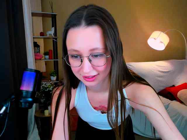 YourLovellyStory webcam