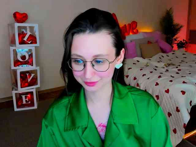 YourLovellyStory webcam