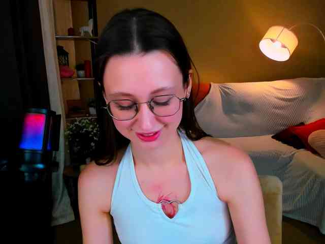 YourLovellyStory webcam